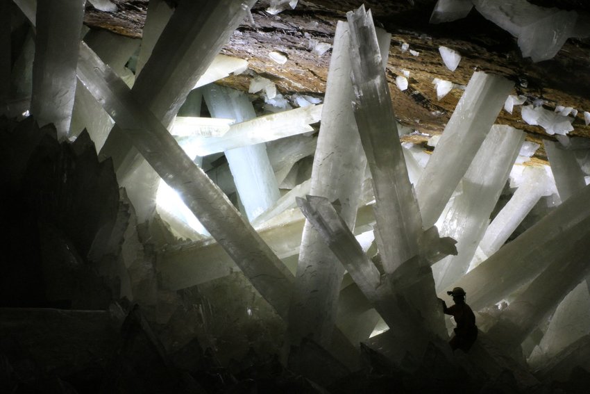 cristales-cueva-de-naica-1607848735.jpeg