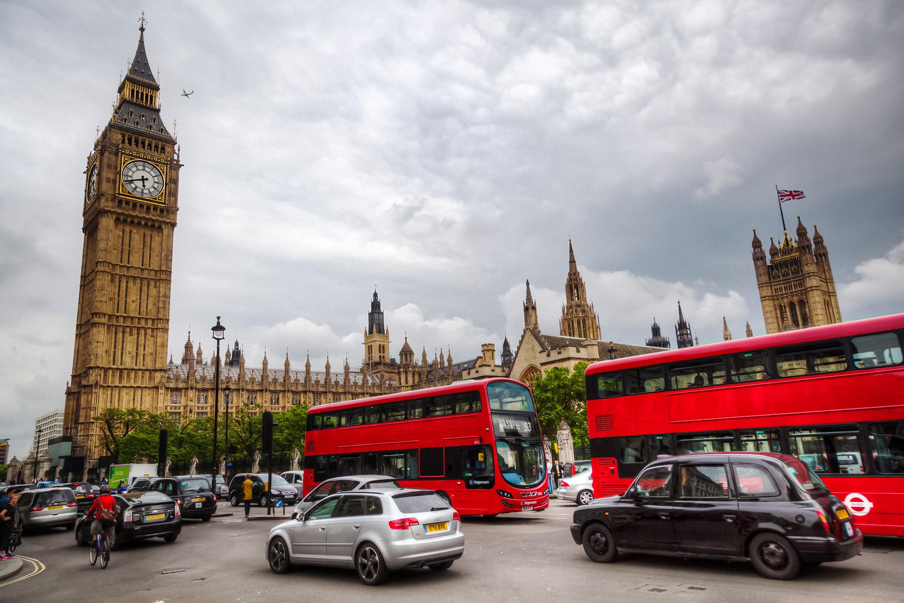 ლონდონის მერს სურს, ავტომფლობელებმა ყოველი მგზავრობისას სპეციალური გადასახადი გადაიხადონ