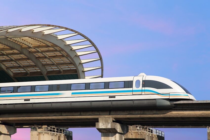 high-speed-maglev-train-shanghai-china-1645190374.jpg